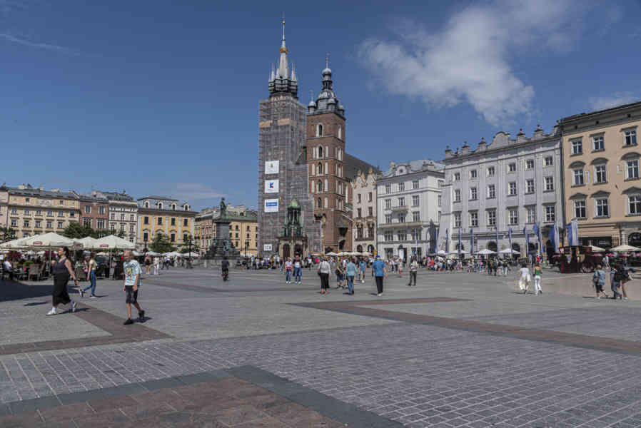 Polonia - Cracovia 002 - plaza Mayor del Mercado.jpg